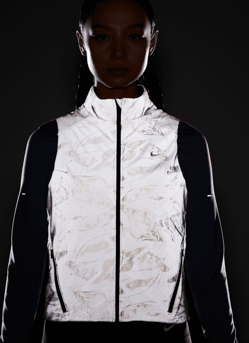 NWT Nike Swift Therma-FIT ADV Running Vest Women Marble Gray $160 - Picture 11 of 16